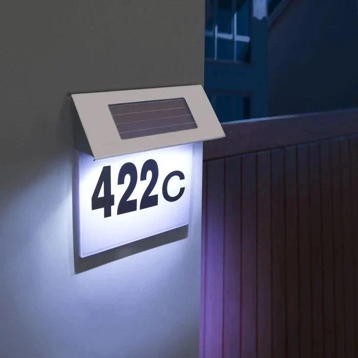 Numar de casa din inox, cu iluminare LED si alimentare solara